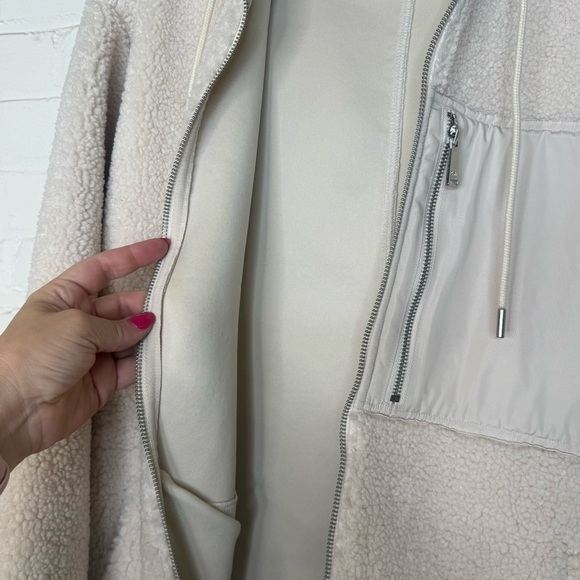 NEW DKNY Women's Performance Sherpa Hybrid Longline Fullzip Jacket Small - Picture 8 of 8